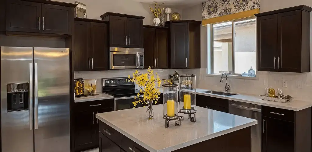 Cabinet painting results with freshly painted kitchen cabinets in Hialeah, FL